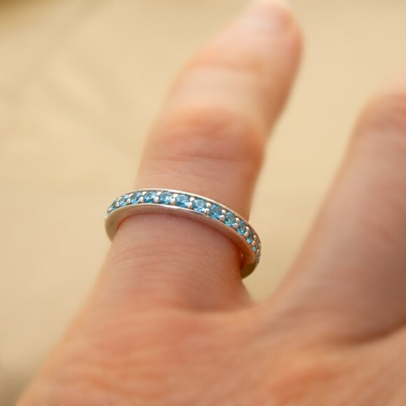Sky Blue Sparkly CZ 925 Sterling Silver Band Ring, Stacking Band Ring, Size 5.5 - Picture 8 of 9